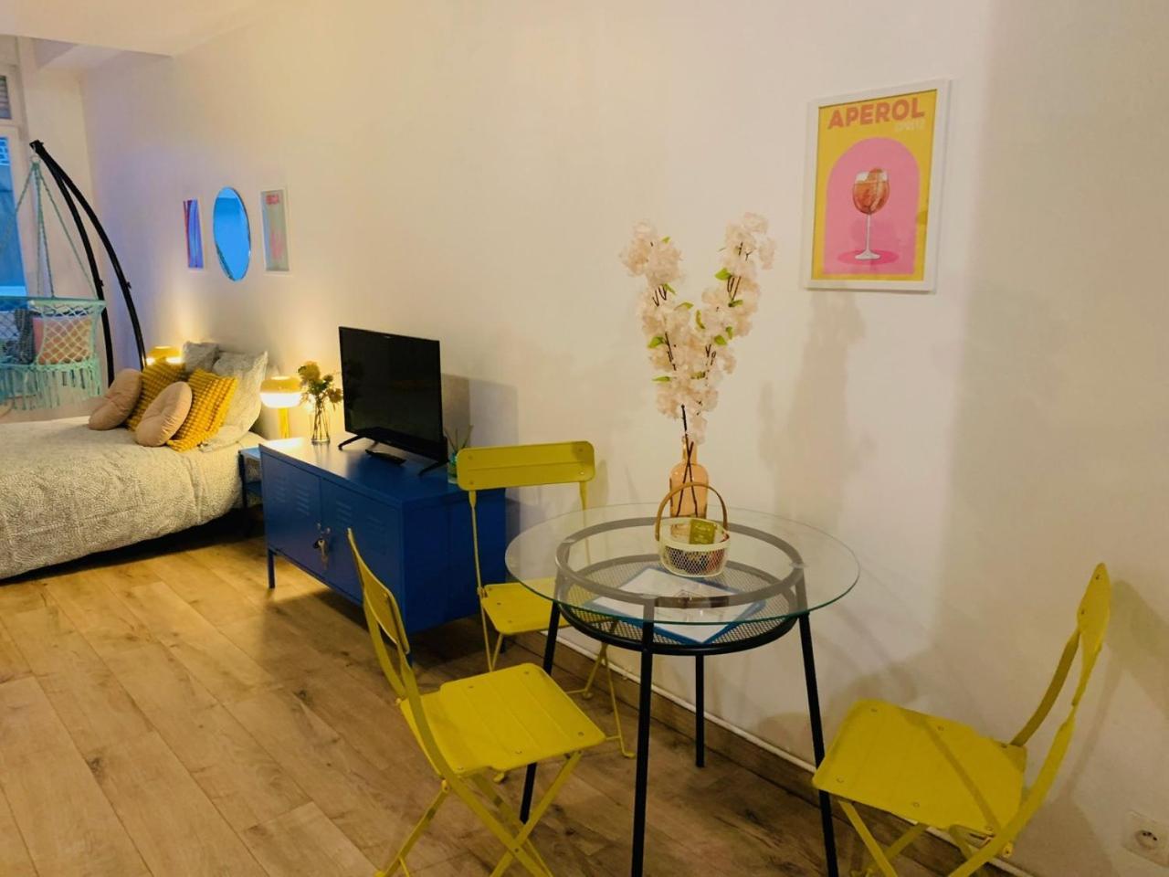 Cocooning Modern Design Studio Avesnes-sur-Helpe Esterno foto